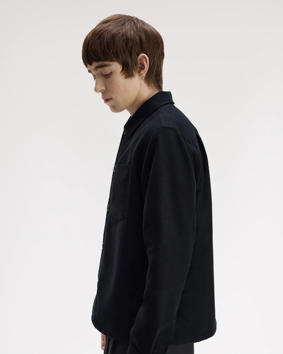 BRUSHED TWILL OVERSHIRT black | Bildmaterial bereitgestellt von SHOES.PLEASE.