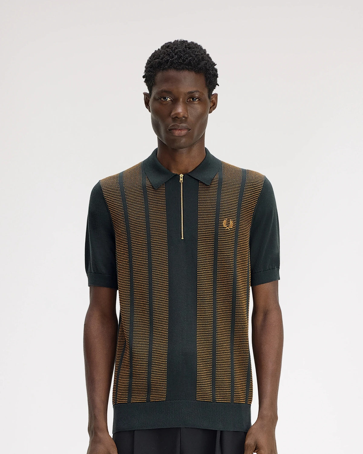 TEXTURED PANEL KNITTED SHIRT night green | Bildmaterial bereitgestellt von SHOES.PLEASE.