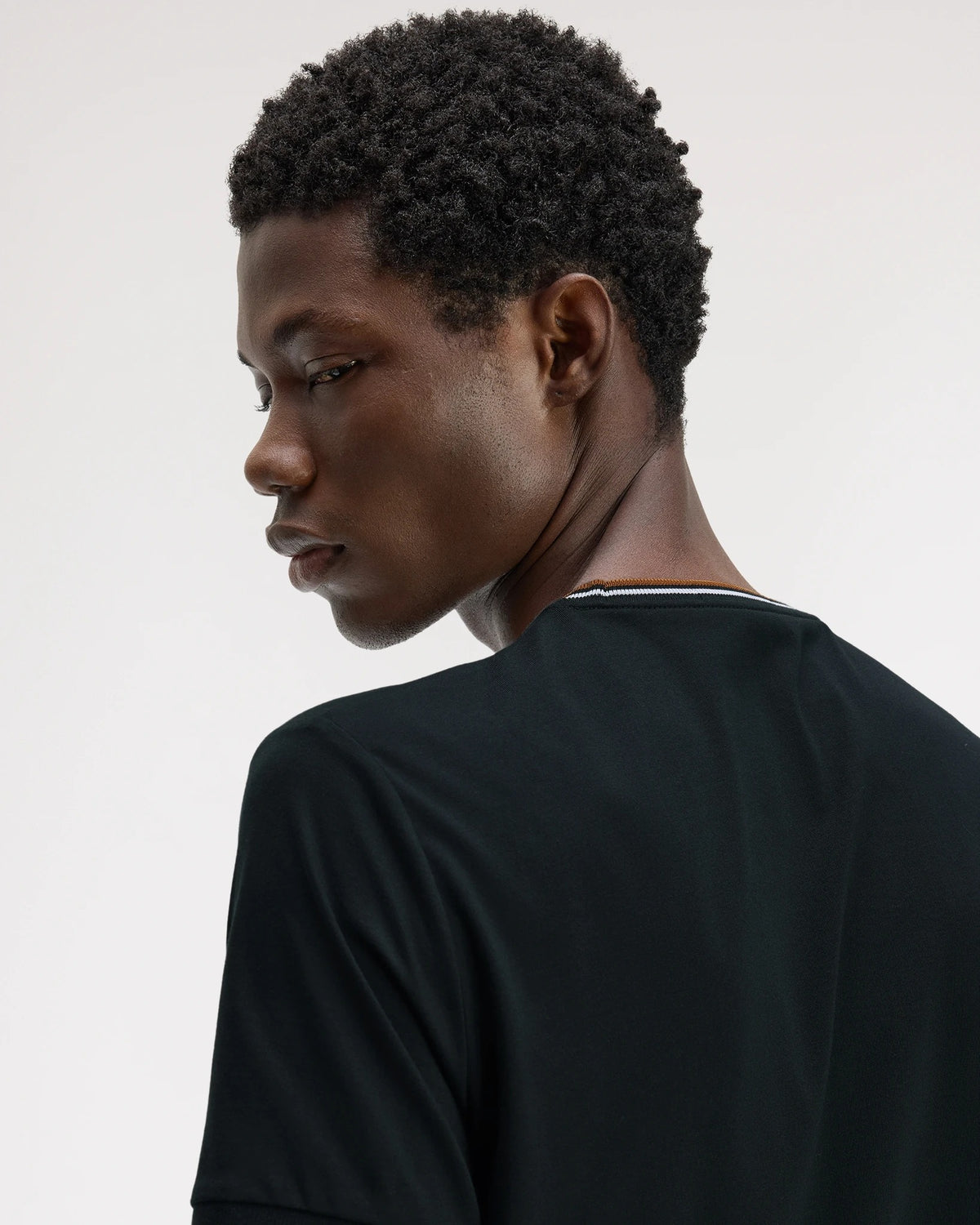 TWIN TIPPED T-SHIRT ntgrn/dskbl/dkca | Bildmaterial bereitgestellt von SHOES.PLEASE.