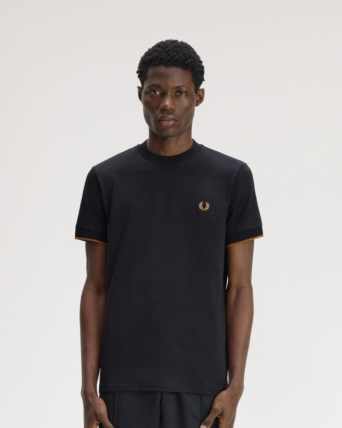 MESH CUFF TSHIRT black | Bildmaterial bereitgestellt von SHOES.PLEASE.