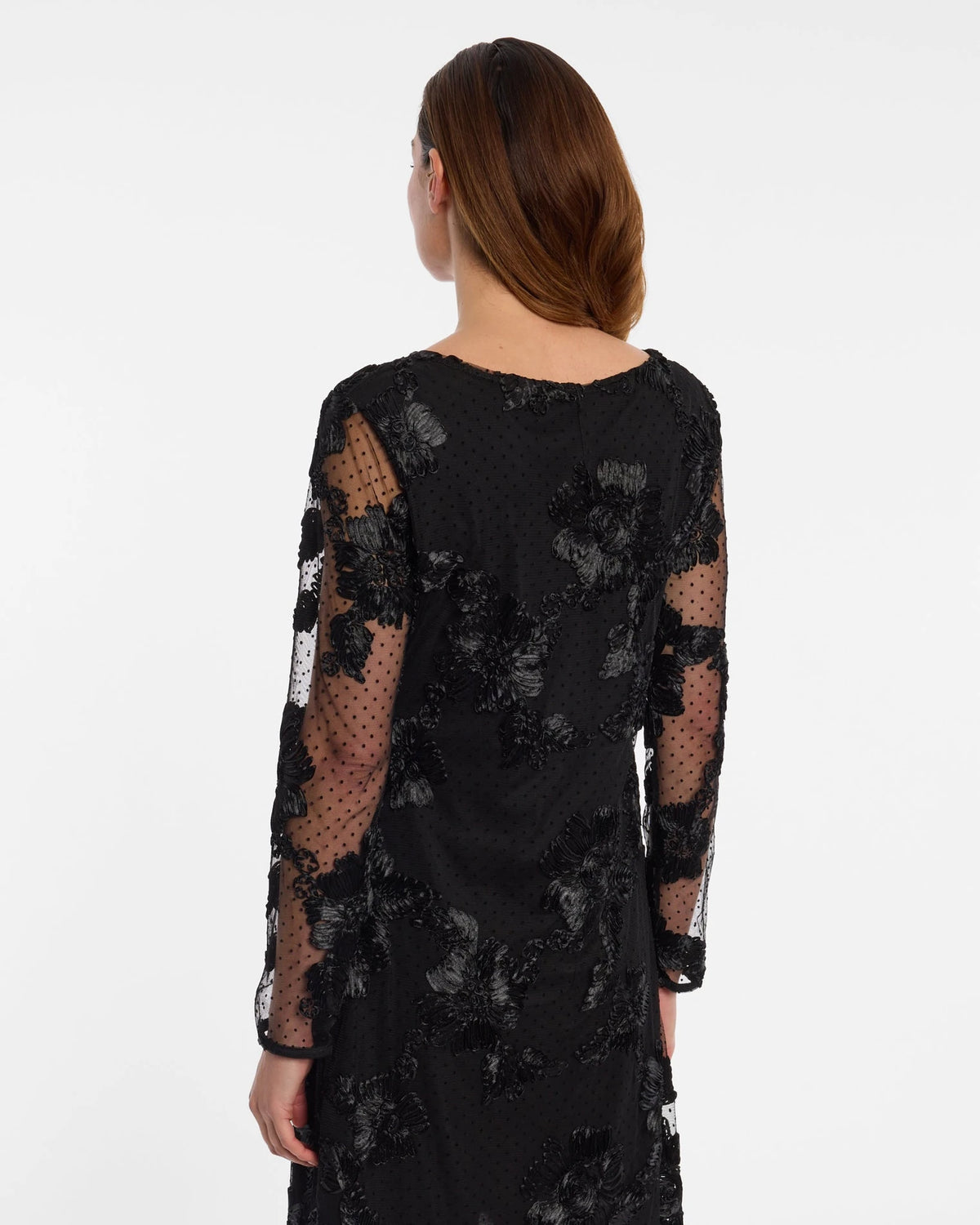 Dress black | Bildmaterial bereitgestellt von SHOES.PLEASE.