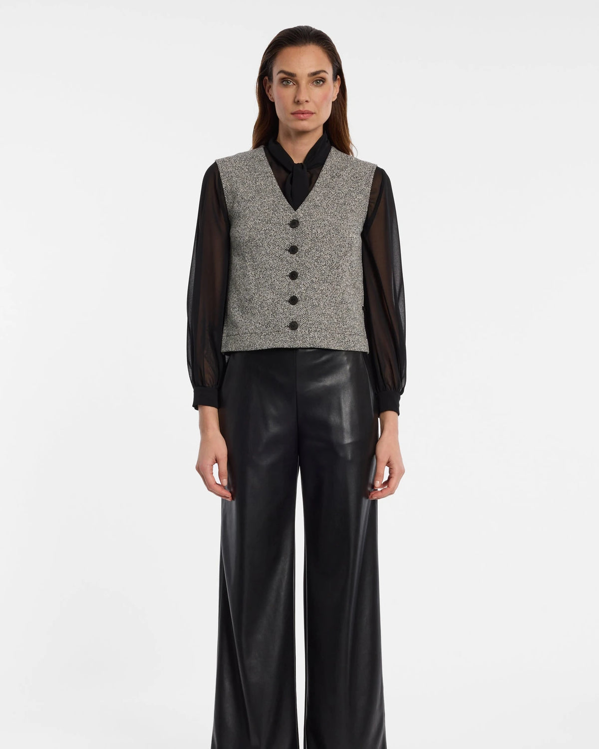 Trousers black | Bildmaterial bereitgestellt von SHOES.PLEASE.