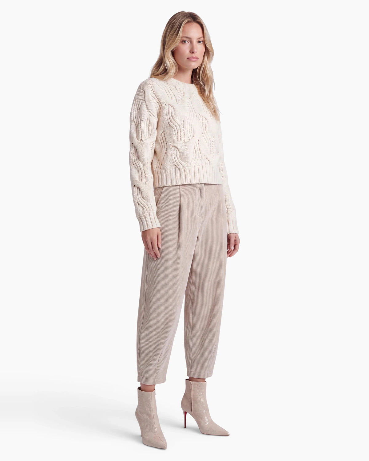 Pants Cropped ecru | Bildmaterial bereitgestellt von SHOES.PLEASE.