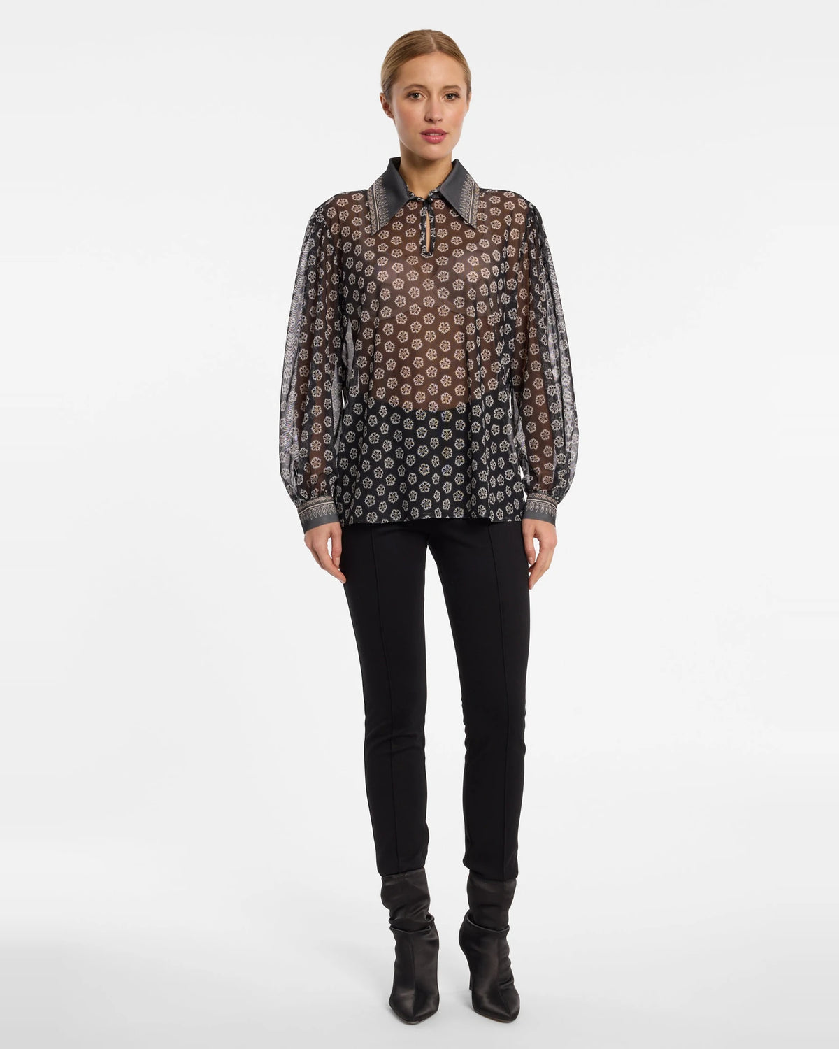 Blouse original black | Bildmaterial bereitgestellt von SHOES.PLEASE.