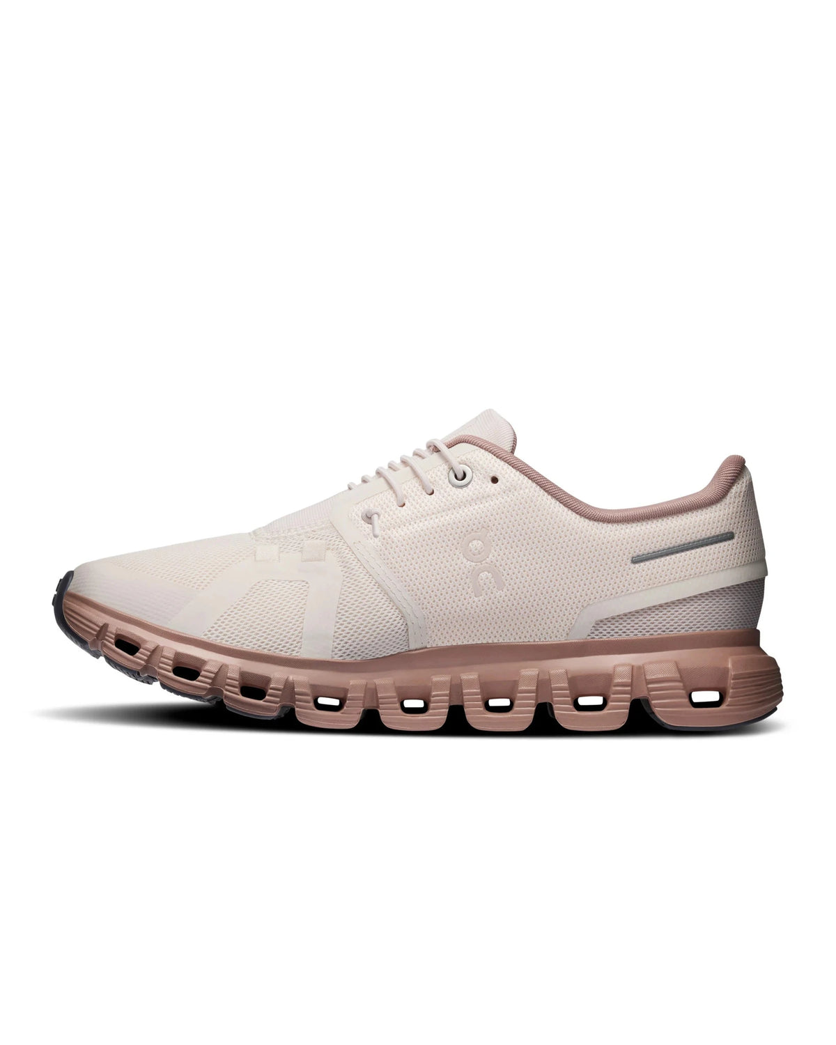 ON Schuhe Damen Cloud 6 W beige | Bildmaterial bereitgestellt von SHOES.PLEASE.