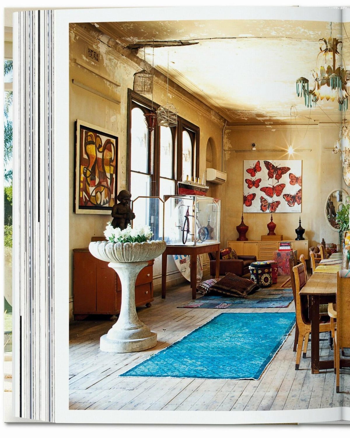 Interiors Now | Bildmaterial bereitgestellt von SHOES.PLEASE.
