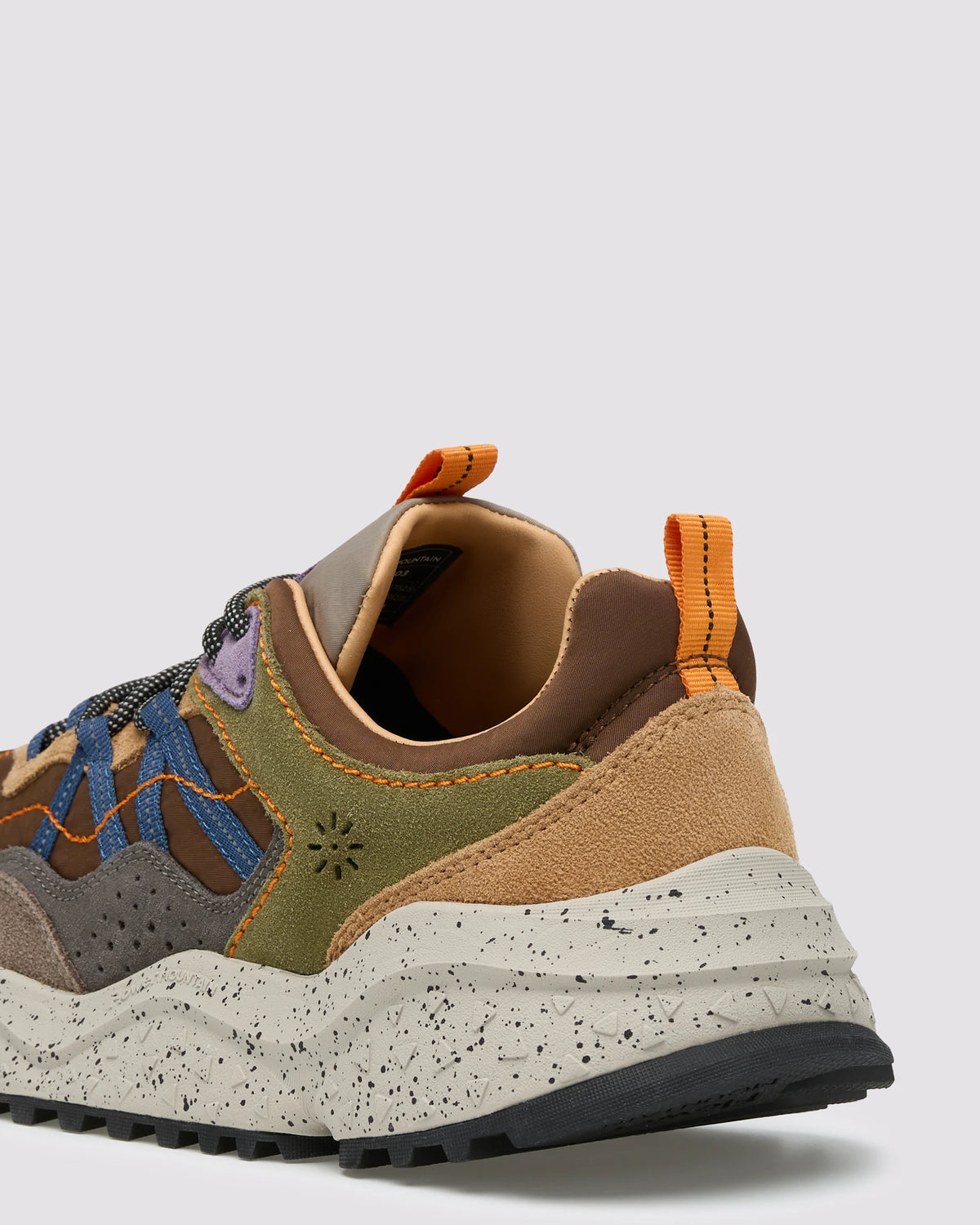 Sanchia Uni Cow Velour mud brown olive | Bildmaterial bereitgestellt von SHOES.PLEASE.