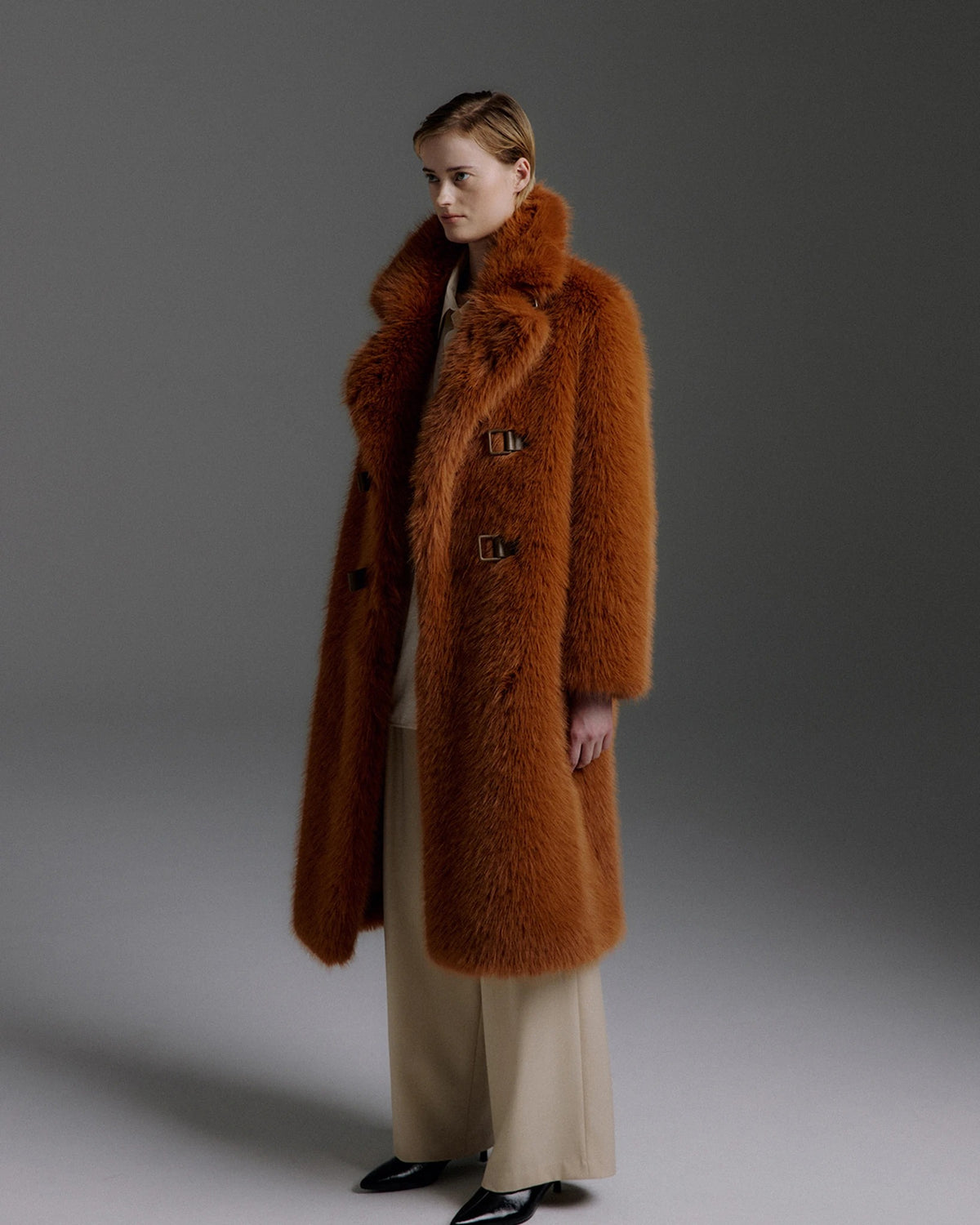Bee Toggle Long Hair Overcoat maple | Bildmaterial bereitgestellt von SHOES.PLEASE.