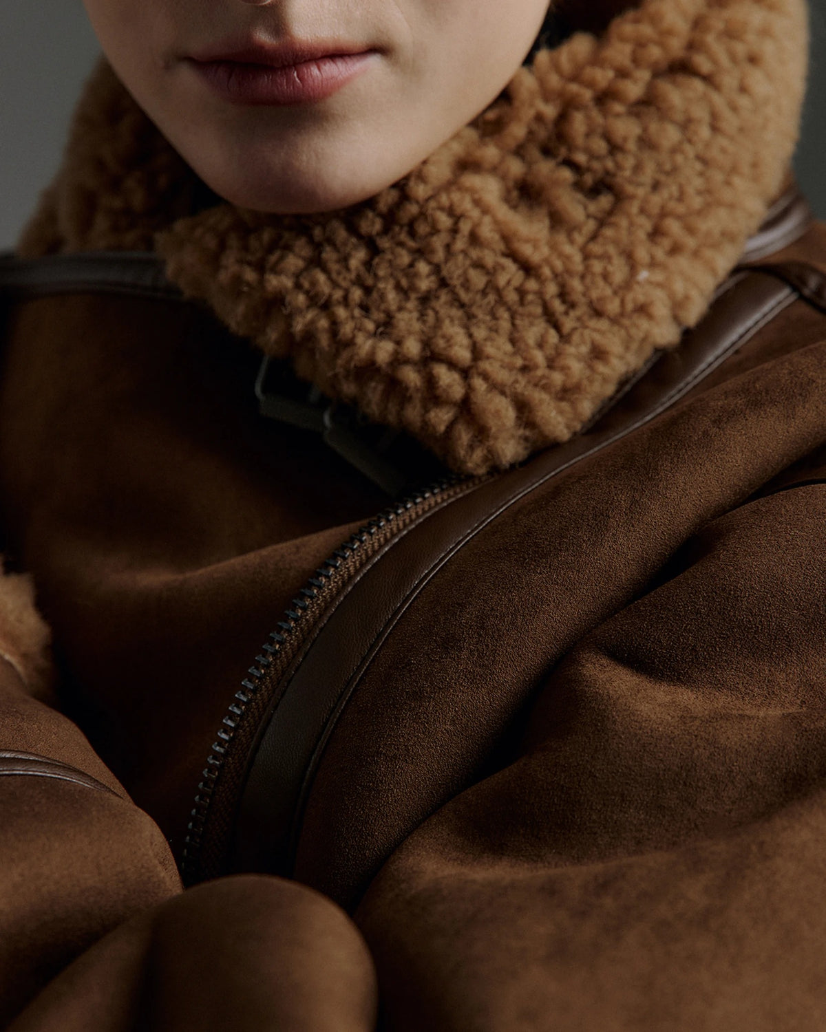Velin Faux Suede Mustang brown | Bildmaterial bereitgestellt von SHOES.PLEASE.