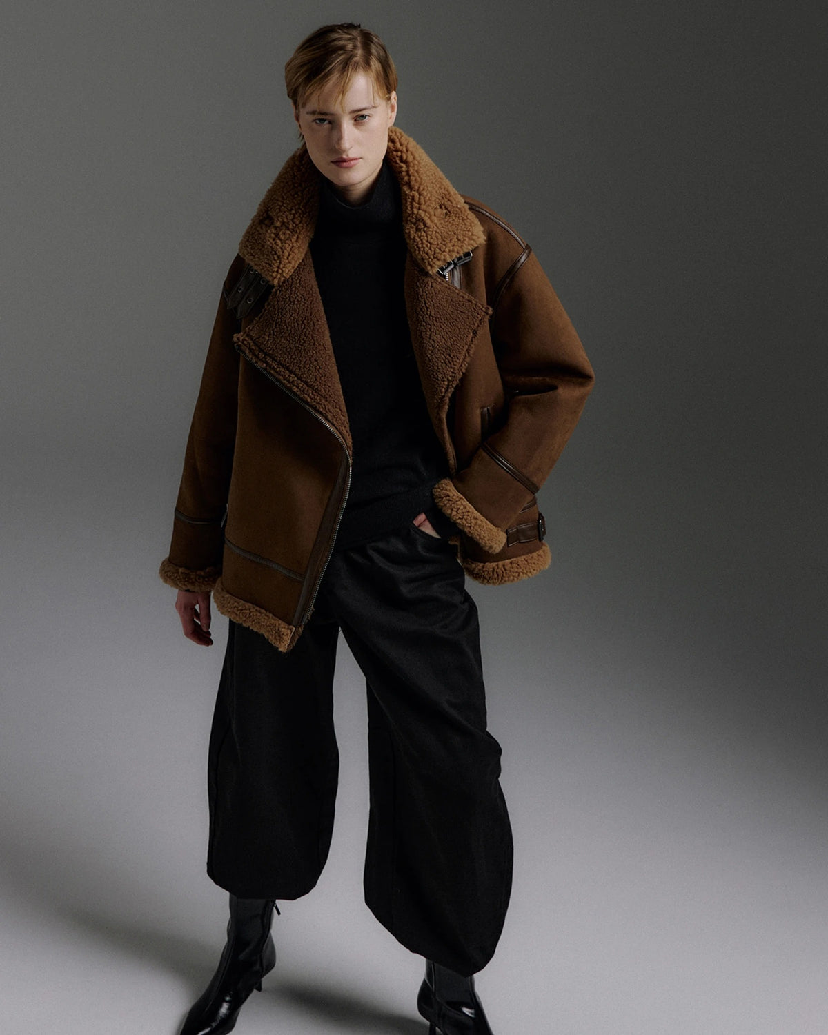 Velin Faux Suede Mustang brown | Bildmaterial bereitgestellt von SHOES.PLEASE.