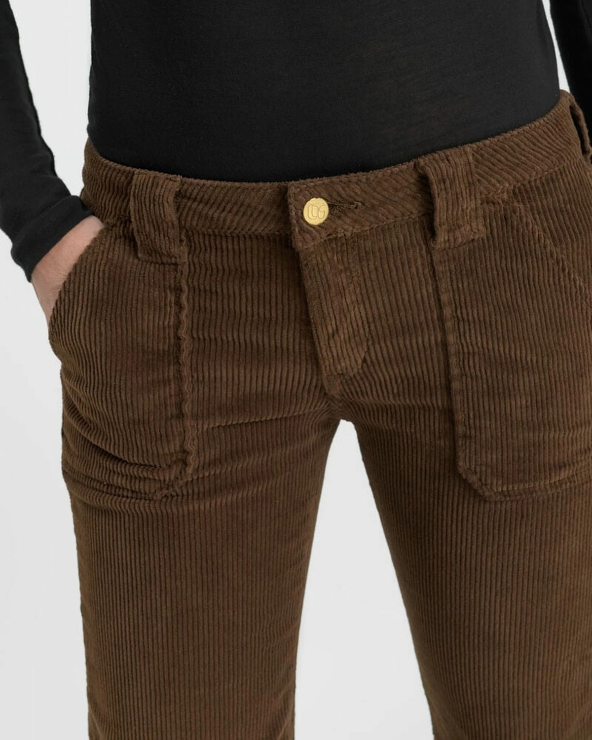 Velvet Flare Hose bear | Bildmaterial bereitgestellt von SHOES.PLEASE.