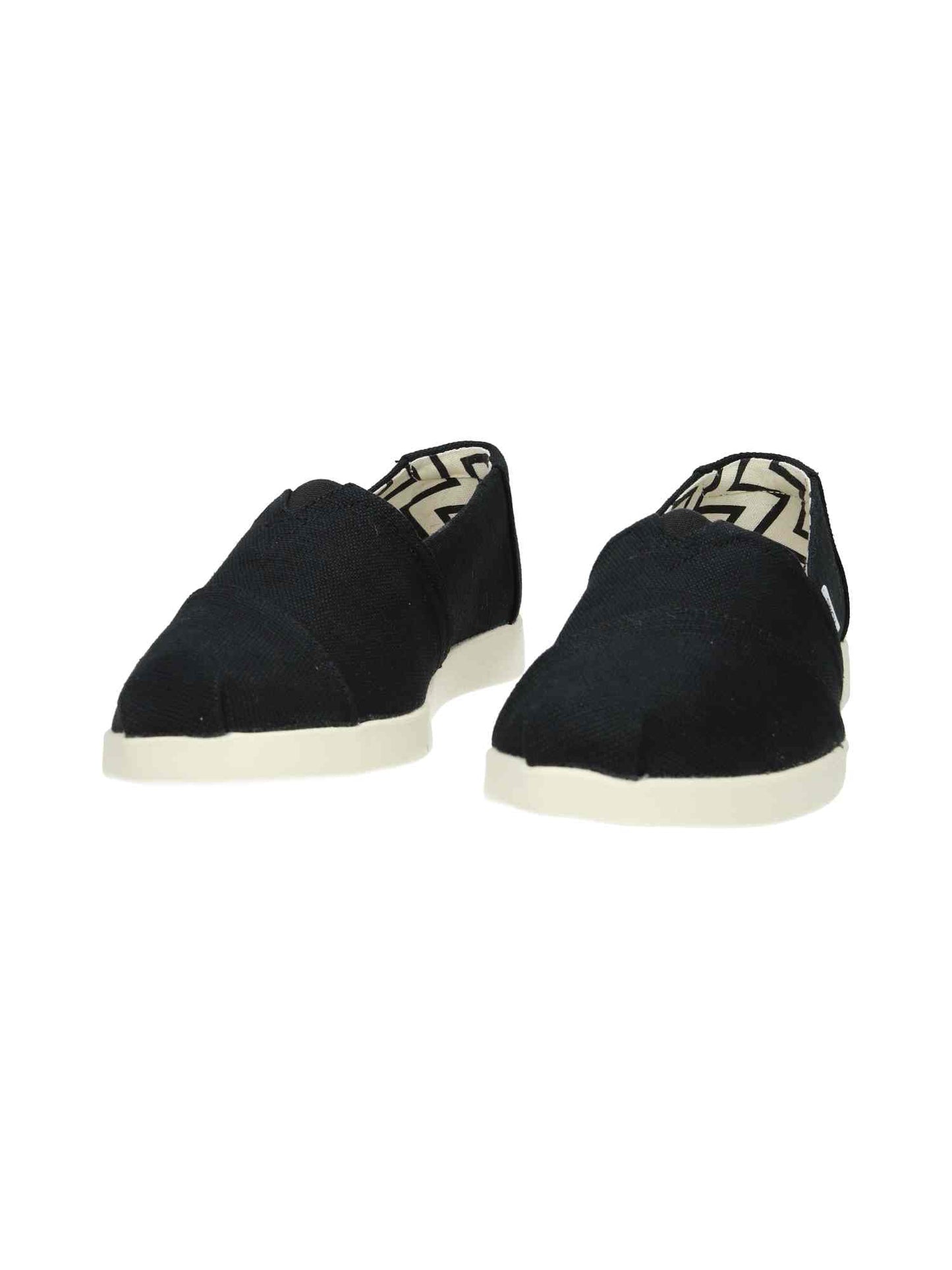 Alpargata Plus blk_wht | Bildmaterial bereitgestellt von SHOES.PLEASE.