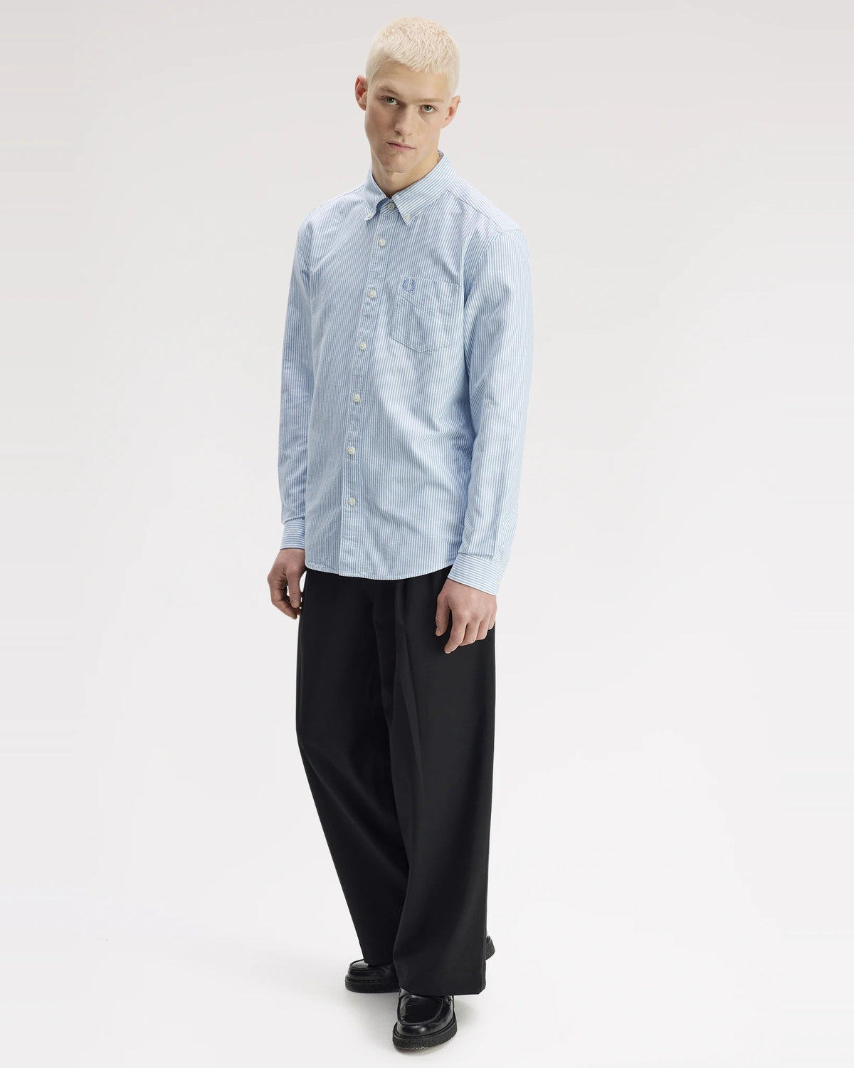 RELAXED STRIPED OXFORD SHIRT sky blue | Bildmaterial bereitgestellt von SHOES.PLEASE.