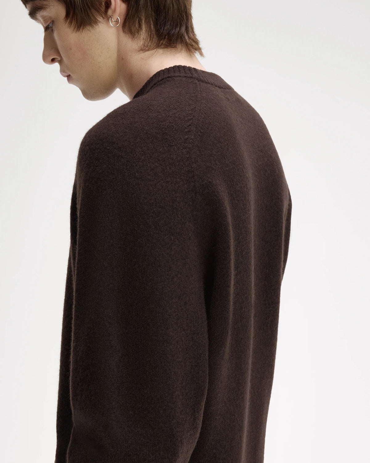 SADDLE SLEEVE JUMPER rich brown | Bildmaterial bereitgestellt von SHOES.PLEASE.