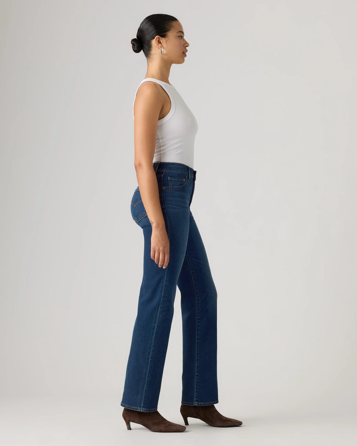 723 HIGH RISE STRAIGHT TRUE BLUE DARK | Bildmaterial bereitgestellt von SHOES.PLEASE.