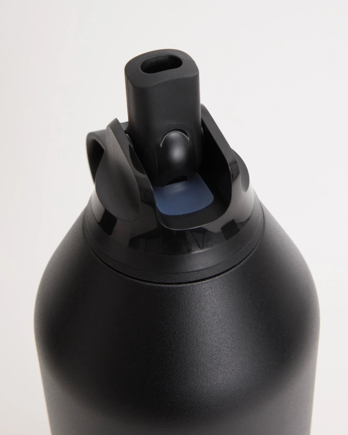 Trinkflasche Series 3 Flip 1000 ml onyx | Bildmaterial bereitgestellt von SHOES.PLEASE.