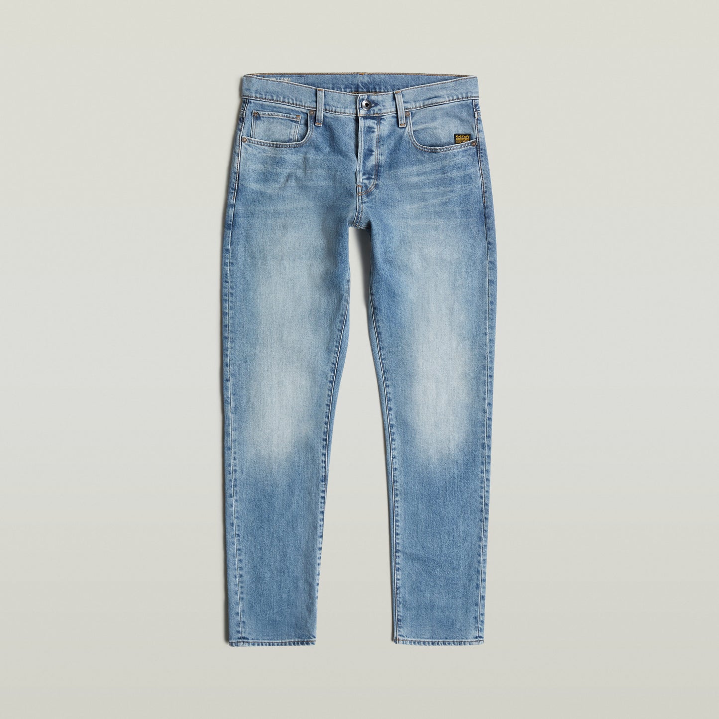 3301 Regular Tapered lt indigo aged | Bildmaterial bereitgestellt von SHOES.PLEASE.