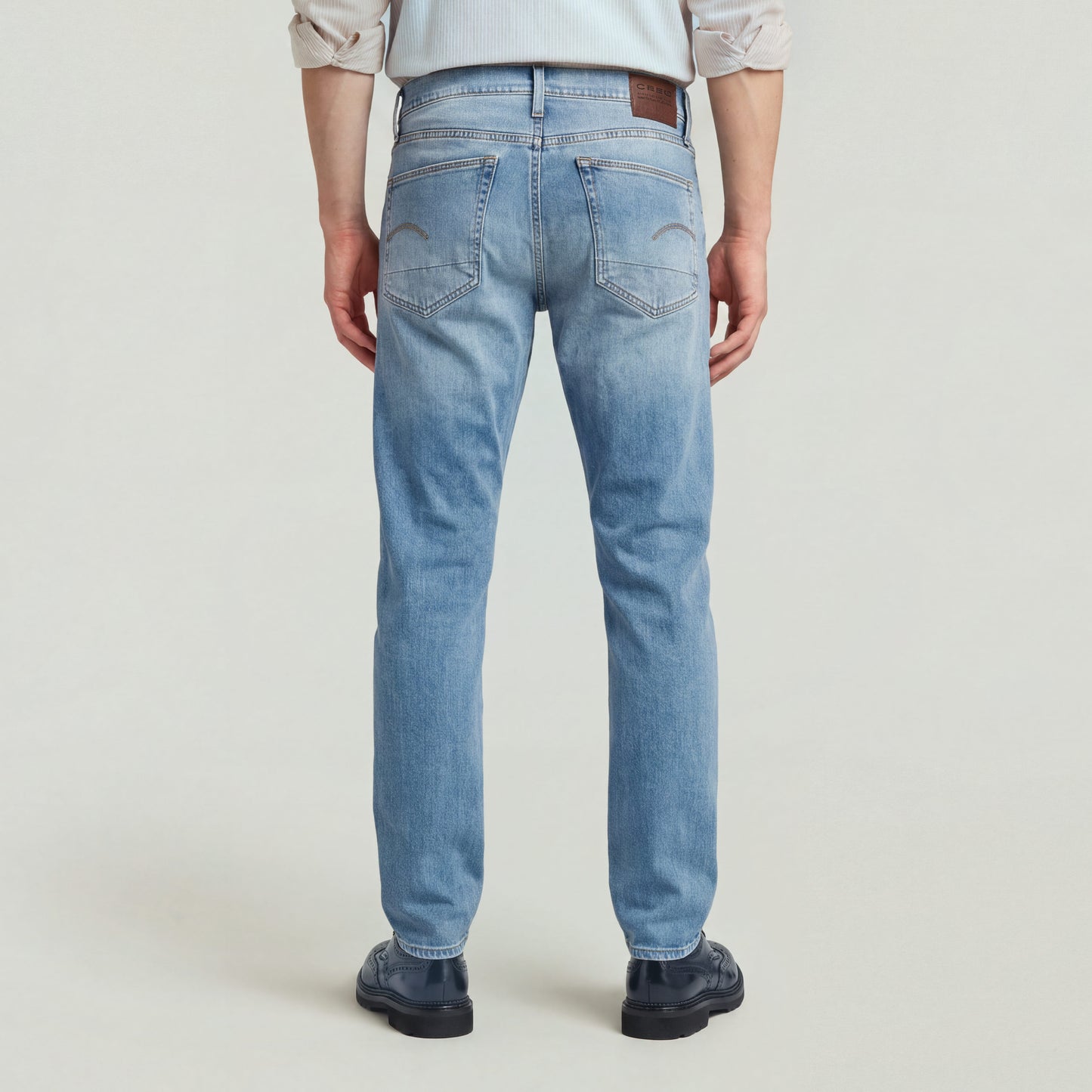 3301 Regular Tapered lt indigo aged | Bildmaterial bereitgestellt von SHOES.PLEASE.