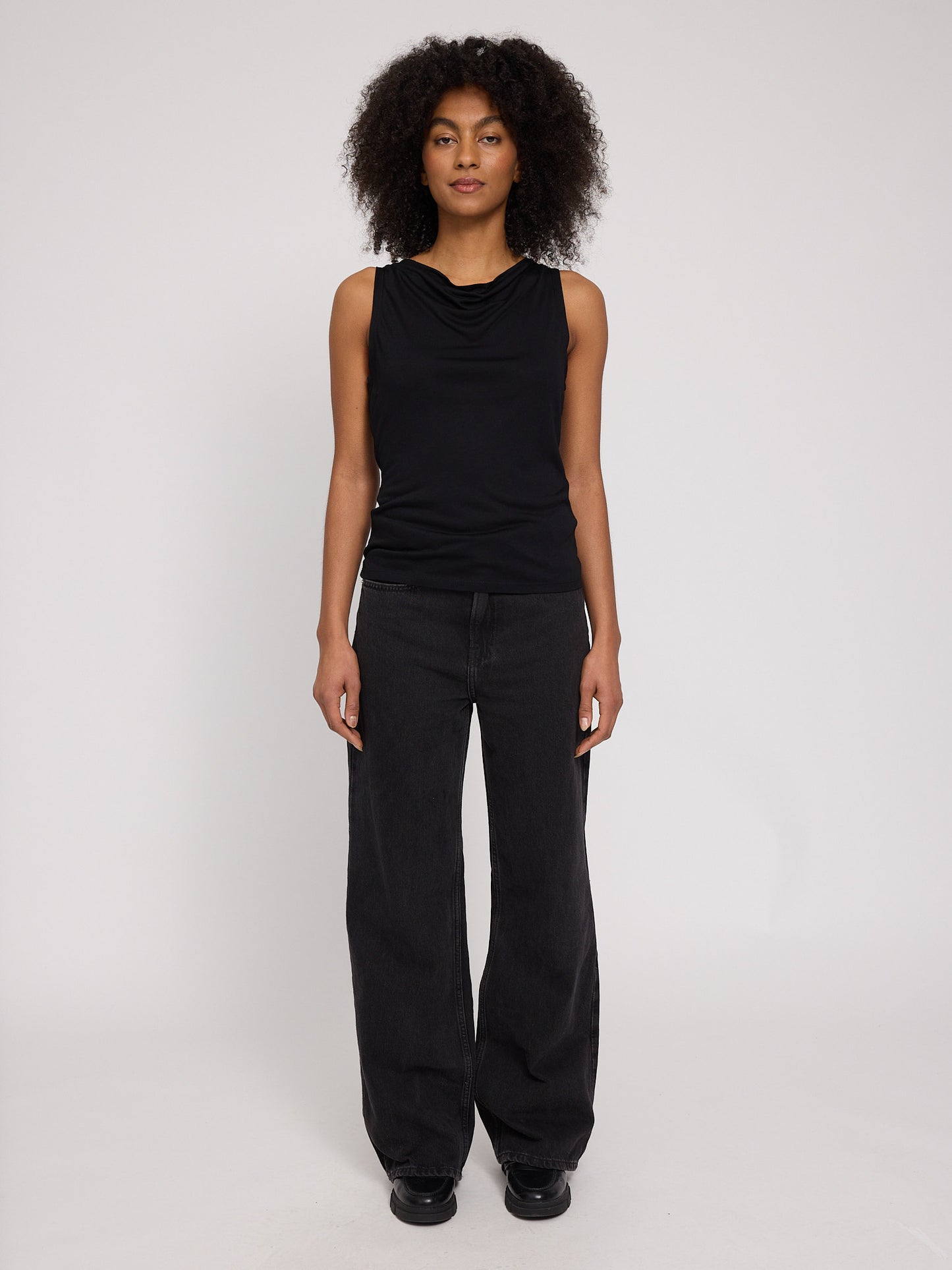 Ecovero Viscose Top black | Bildmaterial bereitgestellt von SHOES.PLEASE.