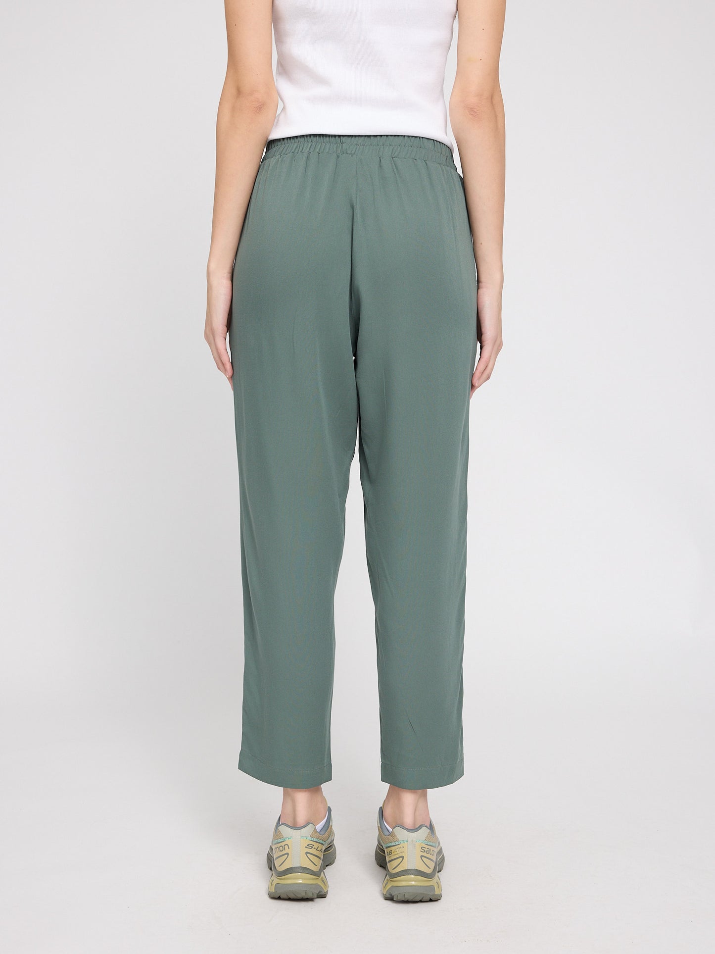 Straight Leg Viscose Pants bottle | Bildmaterial bereitgestellt von SHOES.PLEASE.