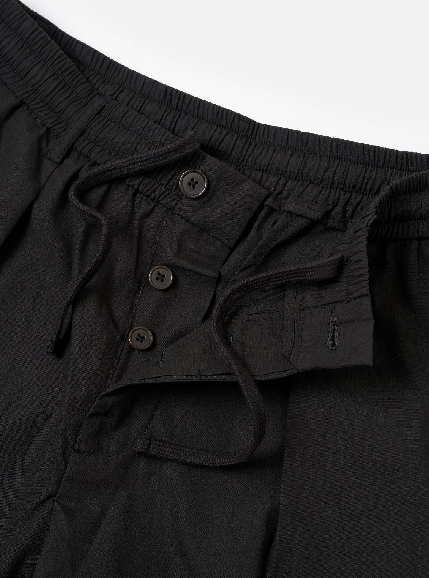 PLEATED TRACK SHORT black | Bildmaterial bereitgestellt von SHOES.PLEASE.