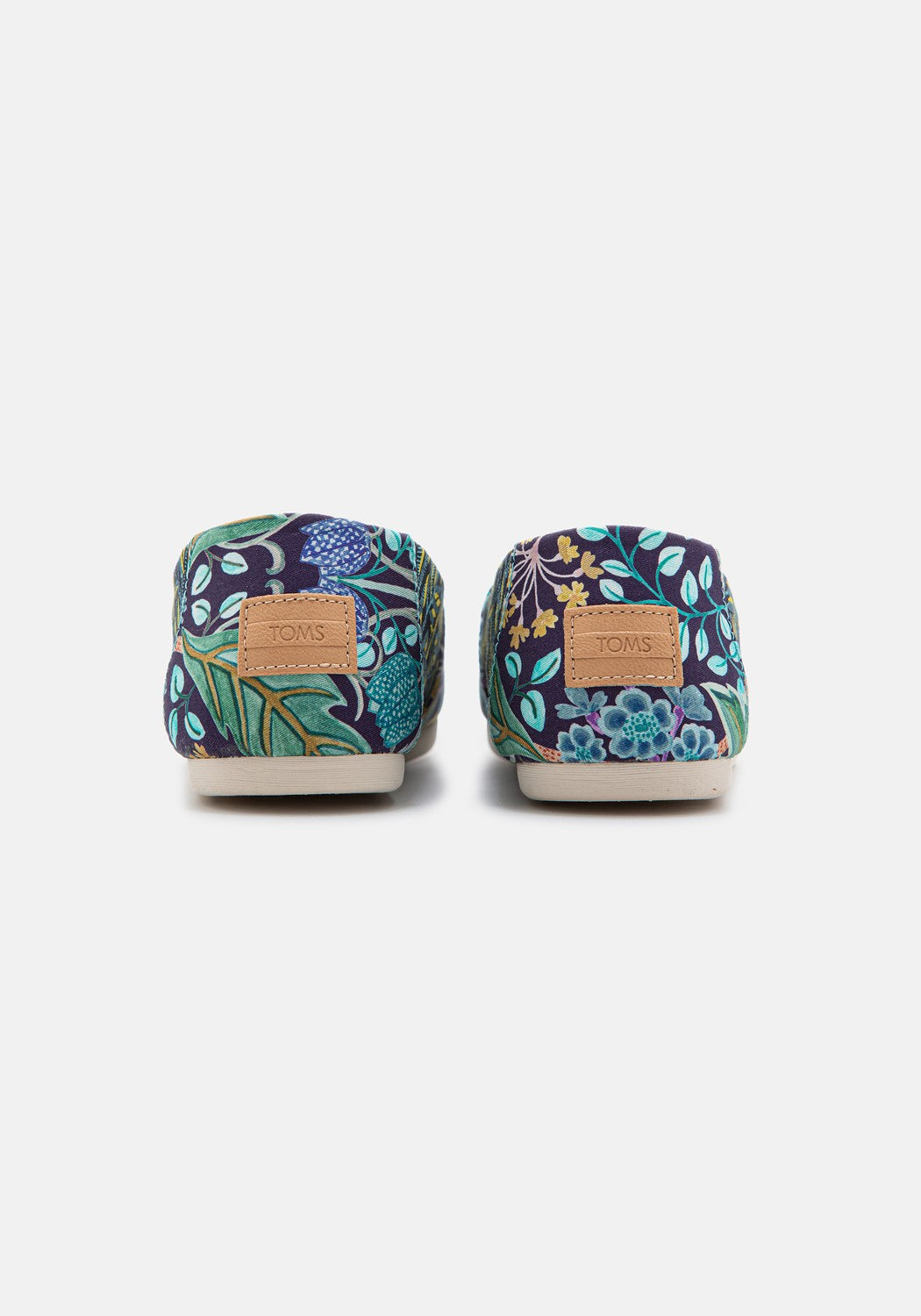 10016228 WM Elm House Liberty turqoise | Bildmaterial bereitgestellt von SHOES.PLEASE.