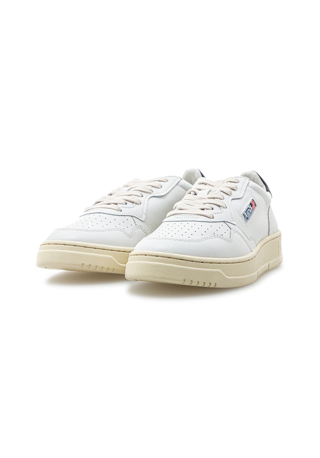 AUTRY 01 LOW MAN LEAT/LEAT white/black | Bildmaterial bereitgestellt von SHOES.PLEASE.