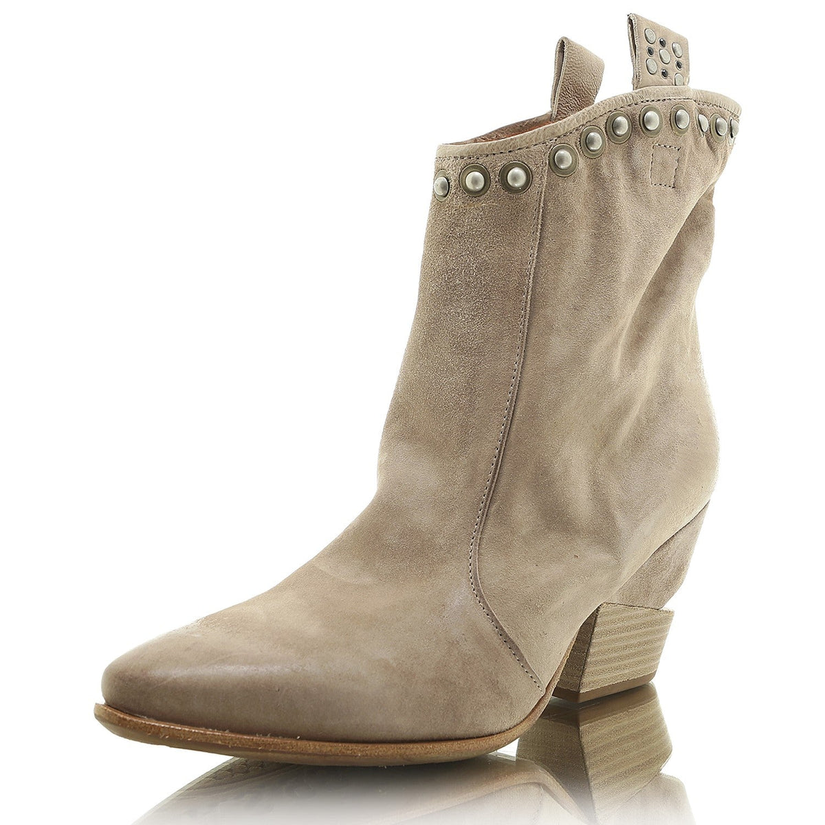 510205-0901-6916 dust | Bildmaterial bereitgestellt von SHOES.PLEASE.