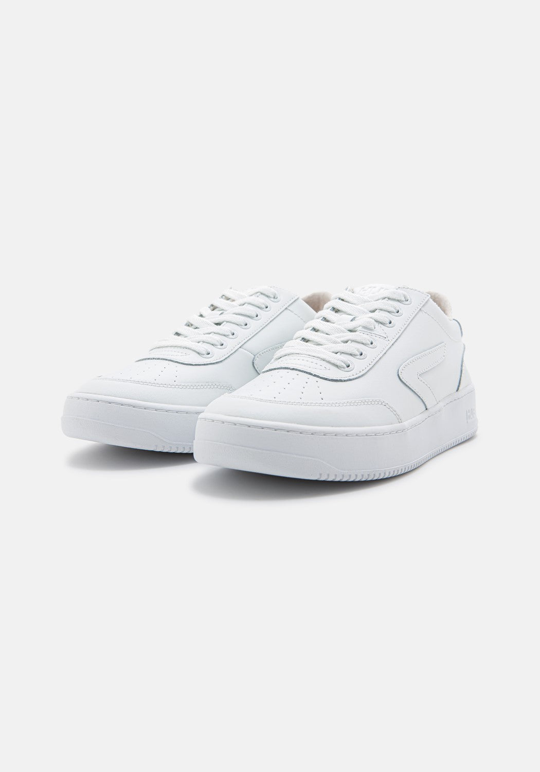 Baseline-M L31 NO Laether /terry lin wht | Bildmaterial bereitgestellt von SHOES.PLEASE.