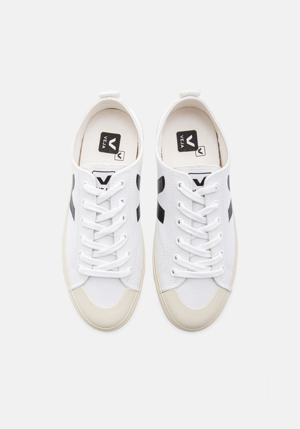 Nova Canvas white black | Bildmaterial bereitgestellt von SHOES.PLEASE.