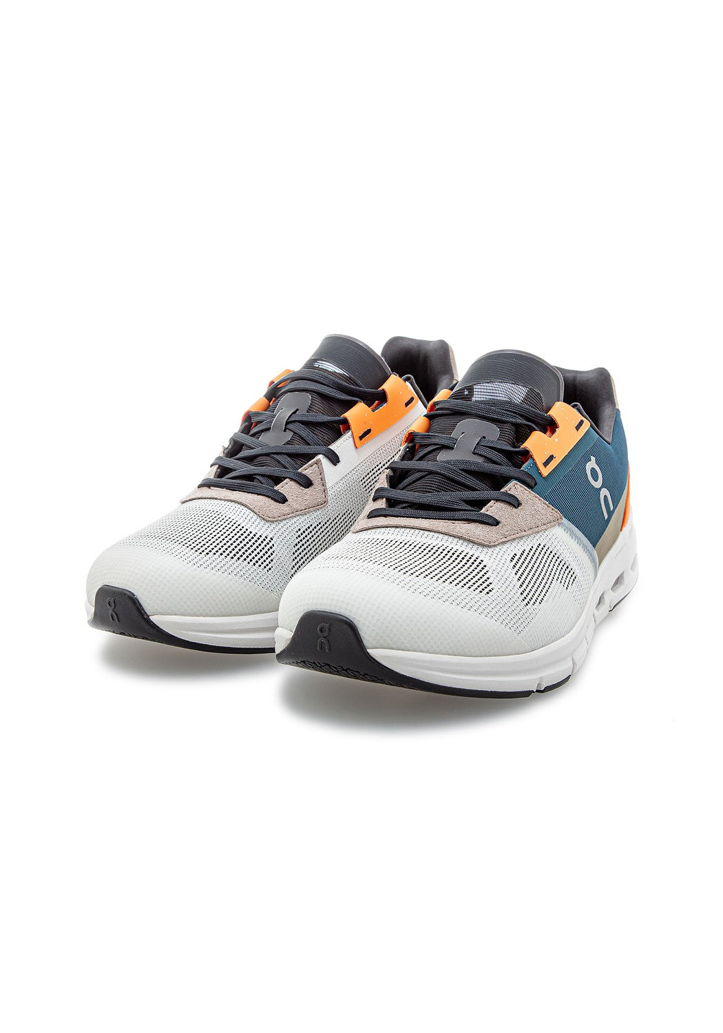 87.98448 M Cloudrift ivory/storm | Bildmaterial bereitgestellt von SHOES.PLEASE.
