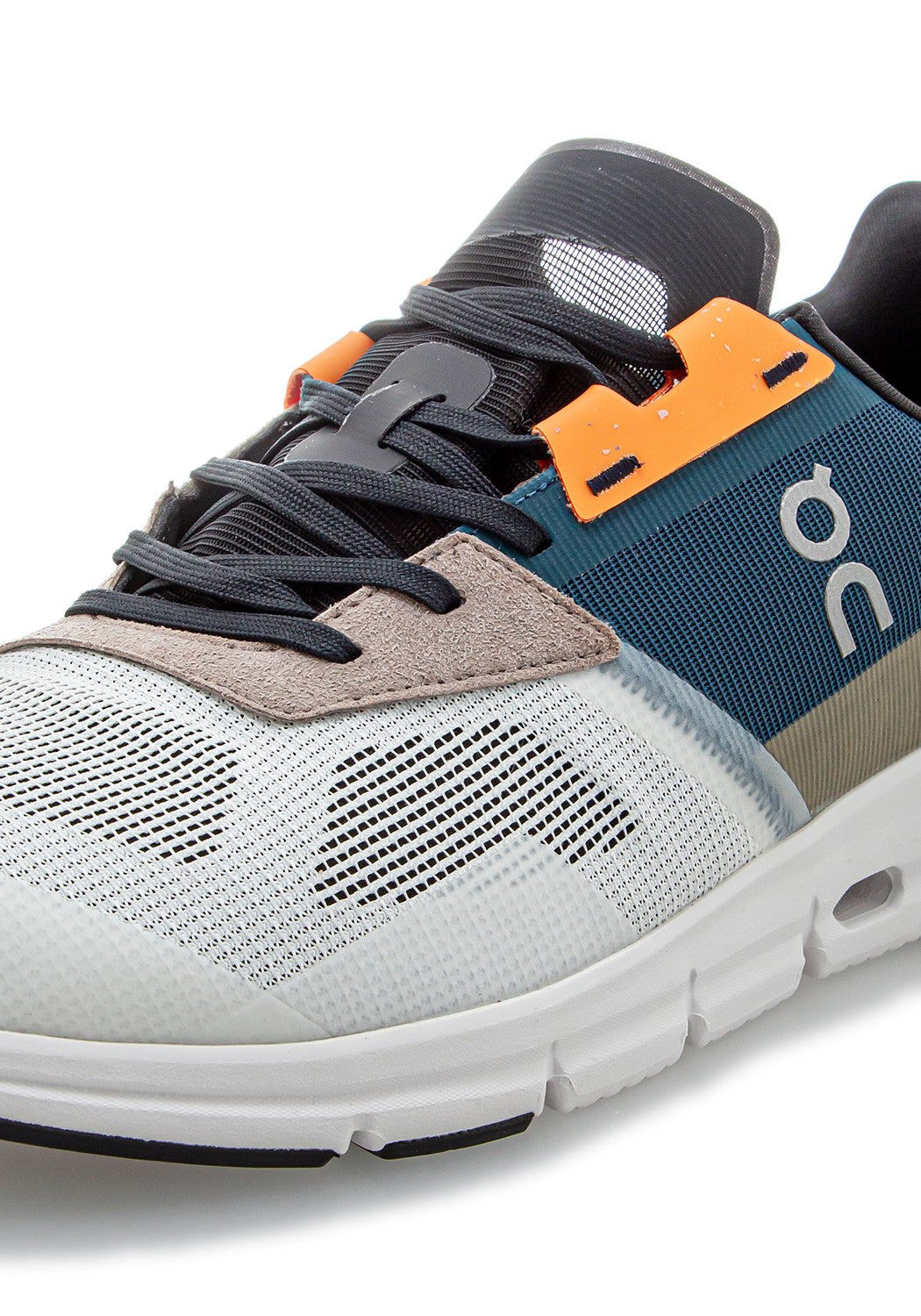 87.98448 M Cloudrift ivory/storm | Bildmaterial bereitgestellt von SHOES.PLEASE.