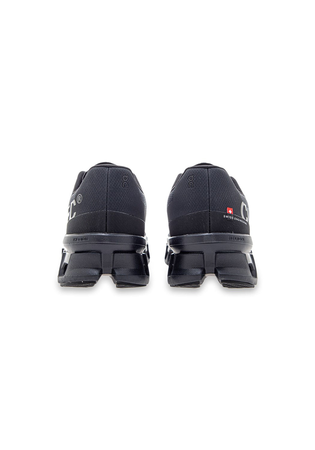 61.99025 M Cloudmonster all black | Bildmaterial bereitgestellt von SHOES.PLEASE.