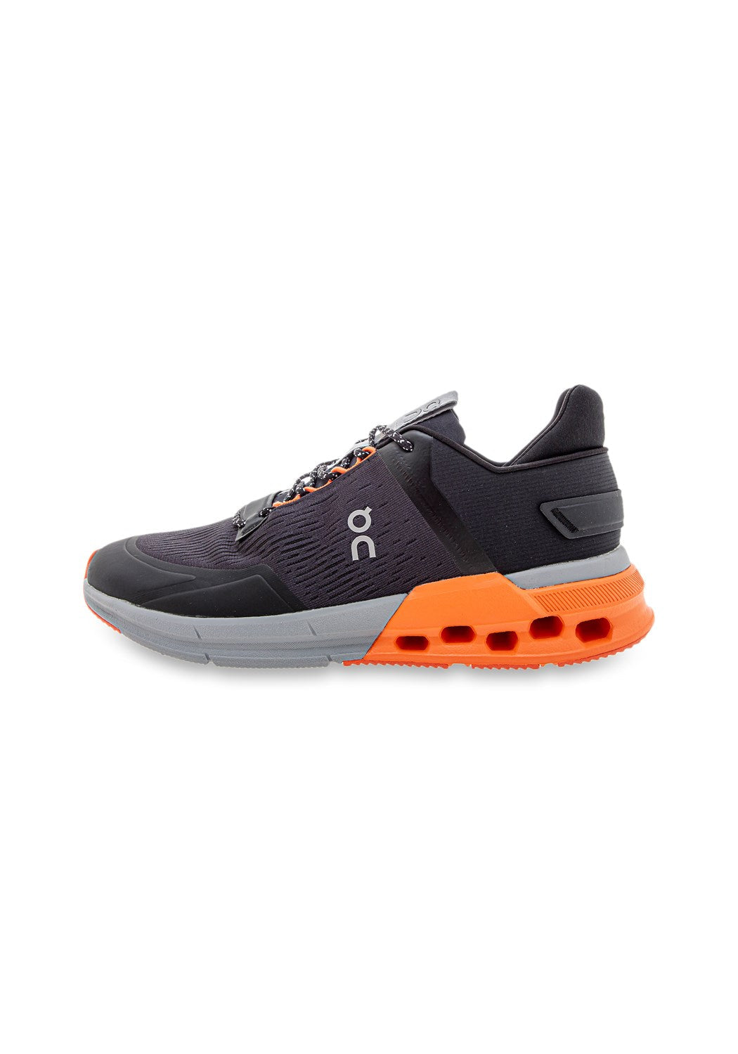 3MD10260666 M Cloudnova black/flame | Bildmaterial bereitgestellt von SHOES.PLEASE.