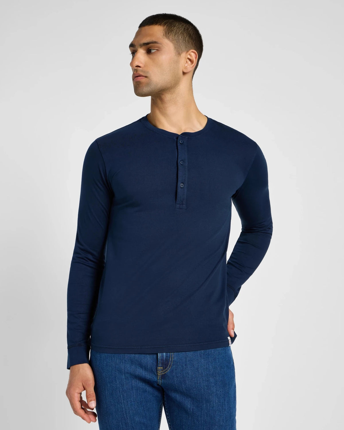 LS_HENLEY INKY_BLUE | Bildmaterial bereitgestellt von SHOES.PLEASE.