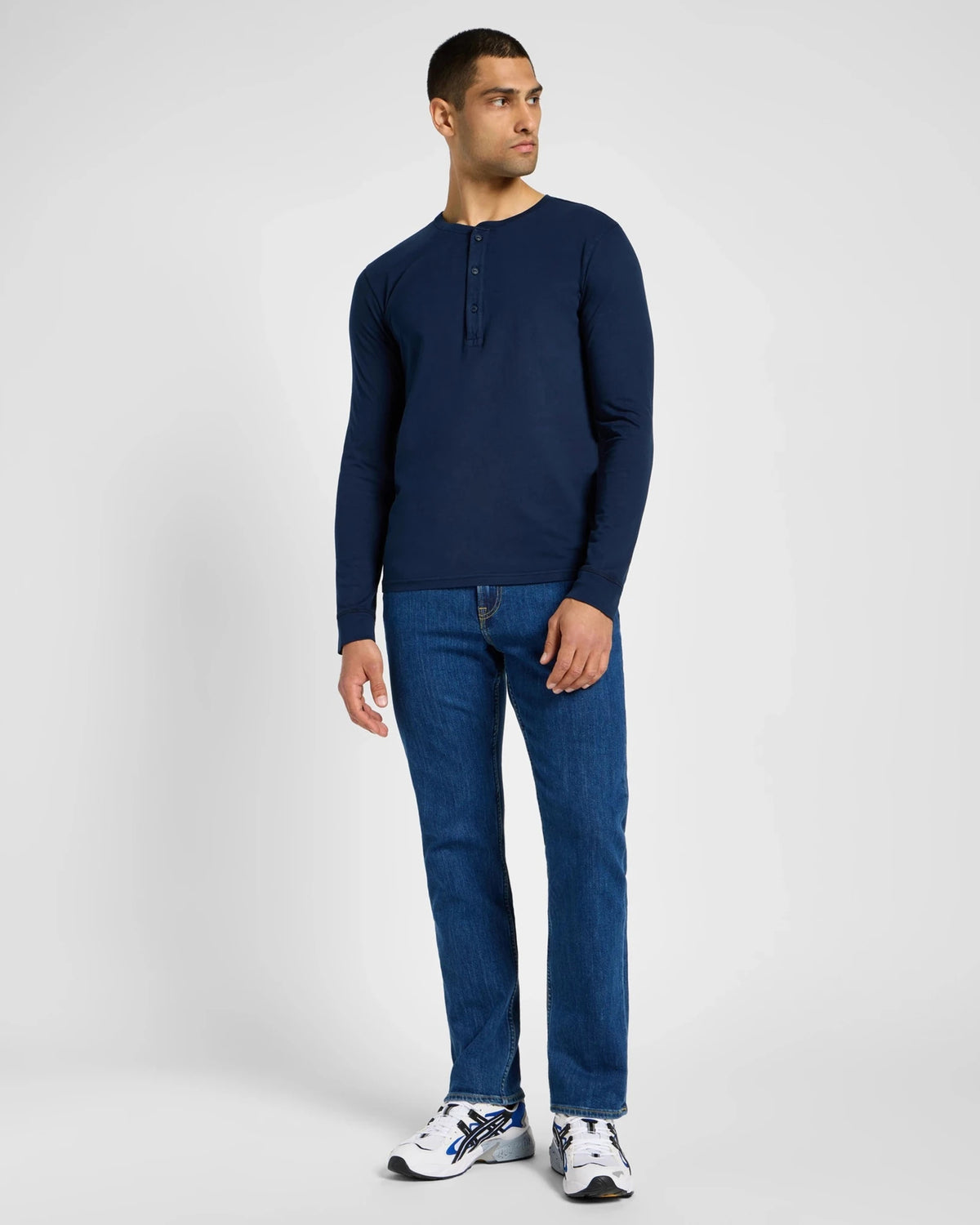 LS_HENLEY INKY_BLUE | Bildmaterial bereitgestellt von SHOES.PLEASE.