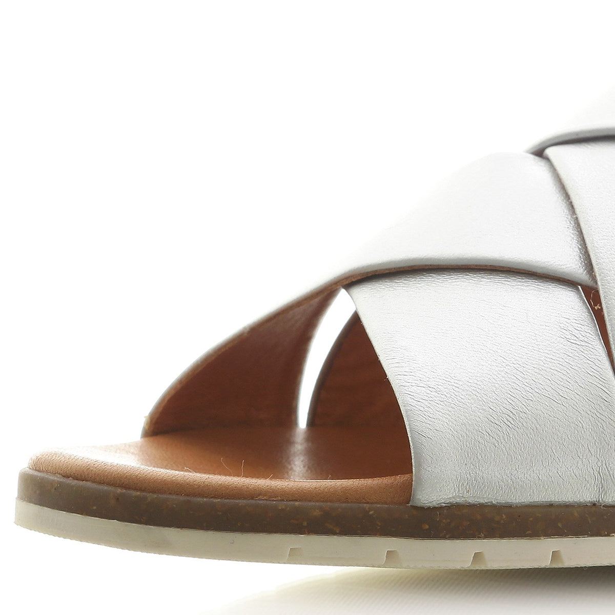 Berta 19 plata | Bildmaterial bereitgestellt von SHOES.PLEASE.