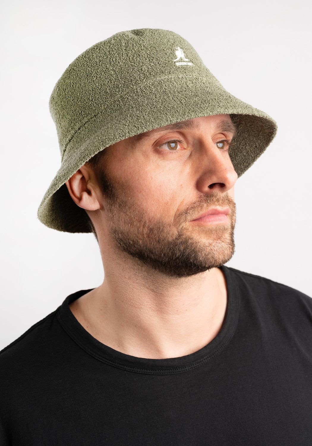 Bermuda Bucket oil green | Bildmaterial bereitgestellt von SHOES.PLEASE.