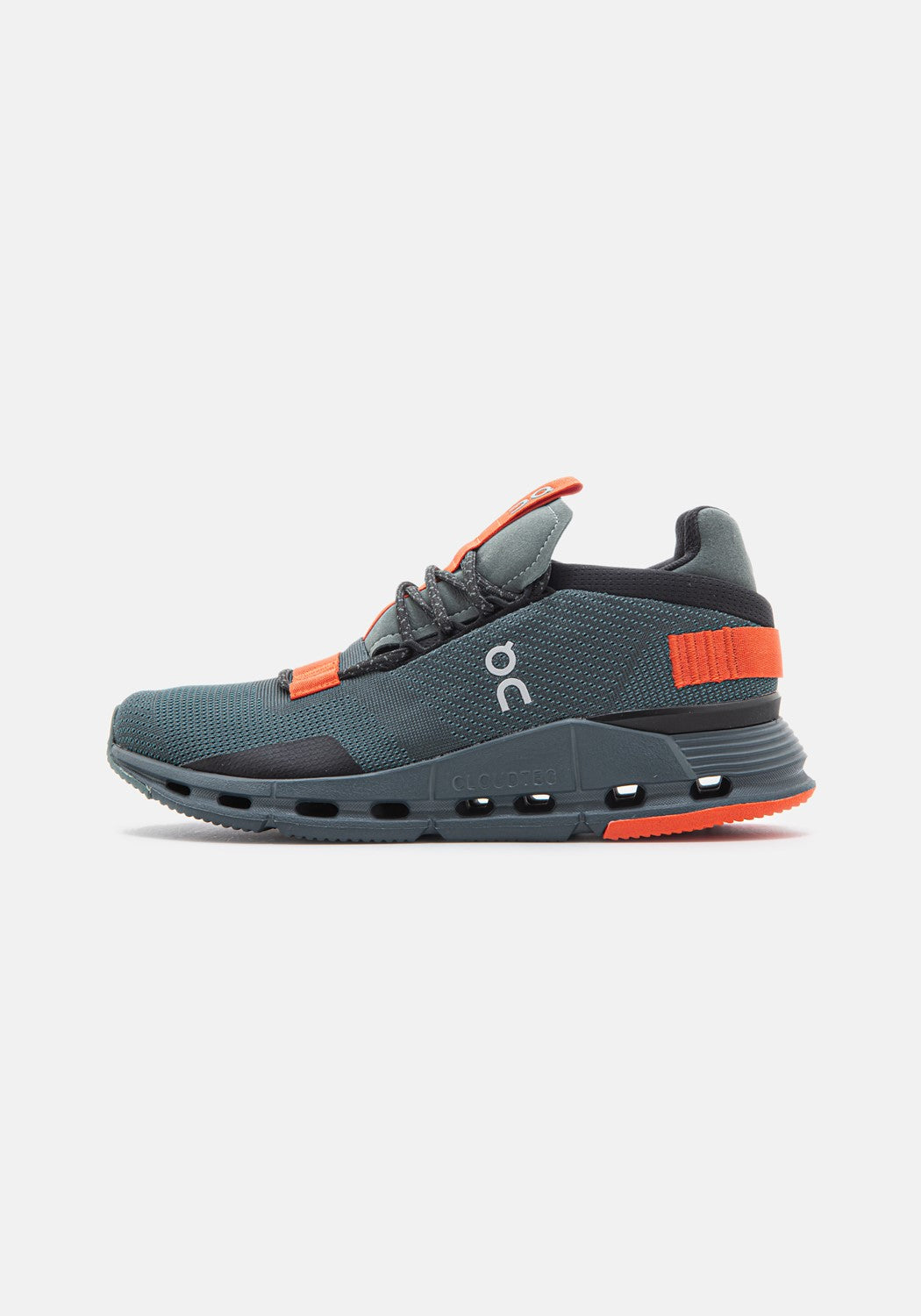 26.99676 W Cloudnova juniper/orange | Bildmaterial bereitgestellt von SHOES.PLEASE.