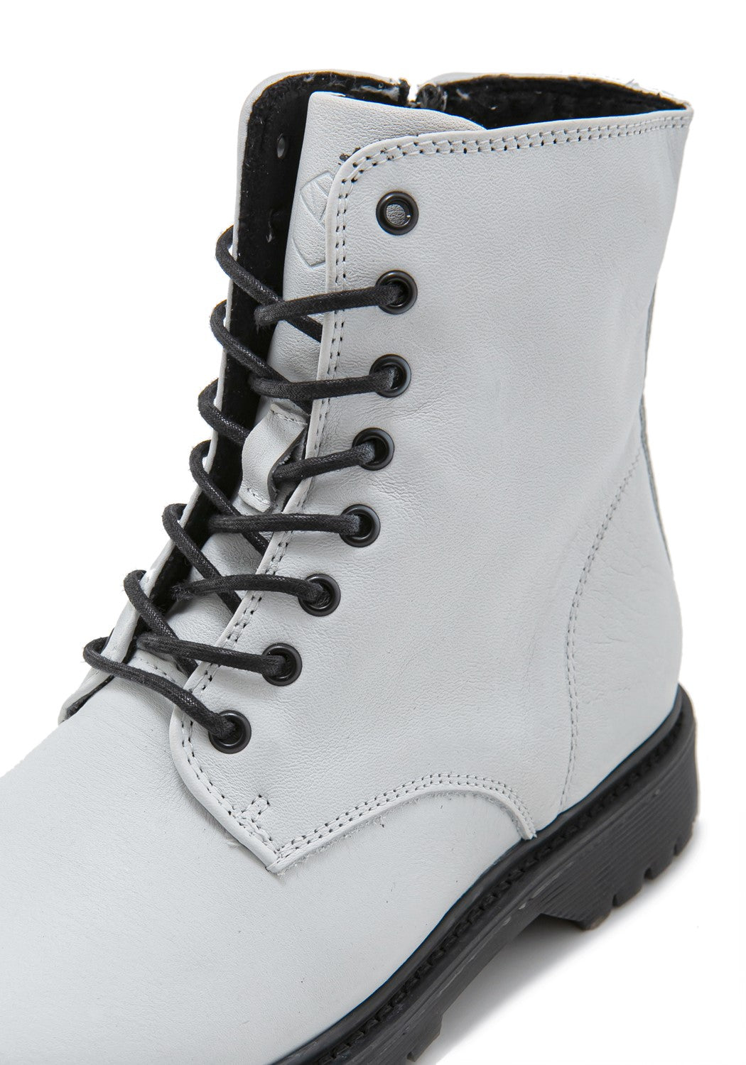 RSSunny Boot white | Bildmaterial bereitgestellt von SHOES.PLEASE.