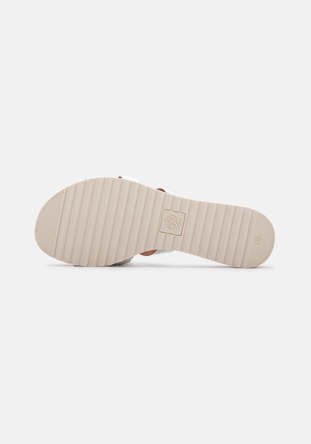 Lexi 19 plata | Bildmaterial bereitgestellt von SHOES.PLEASE.