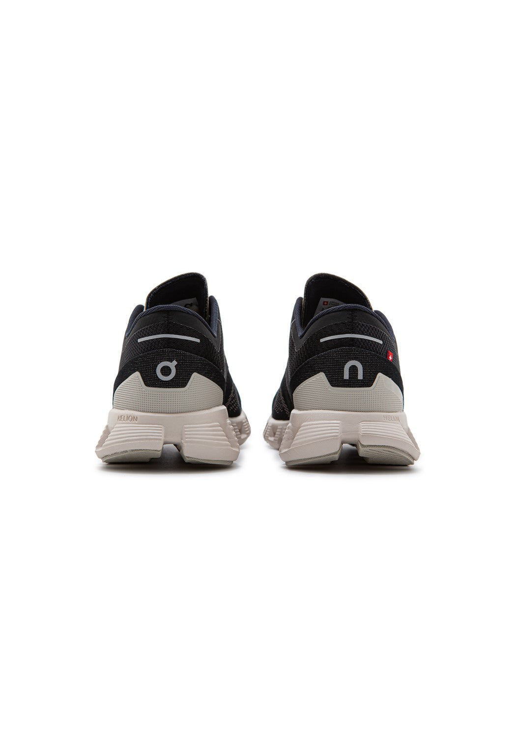 40.99592 W Cloud X black/pearl | Bildmaterial bereitgestellt von SHOES.PLEASE.