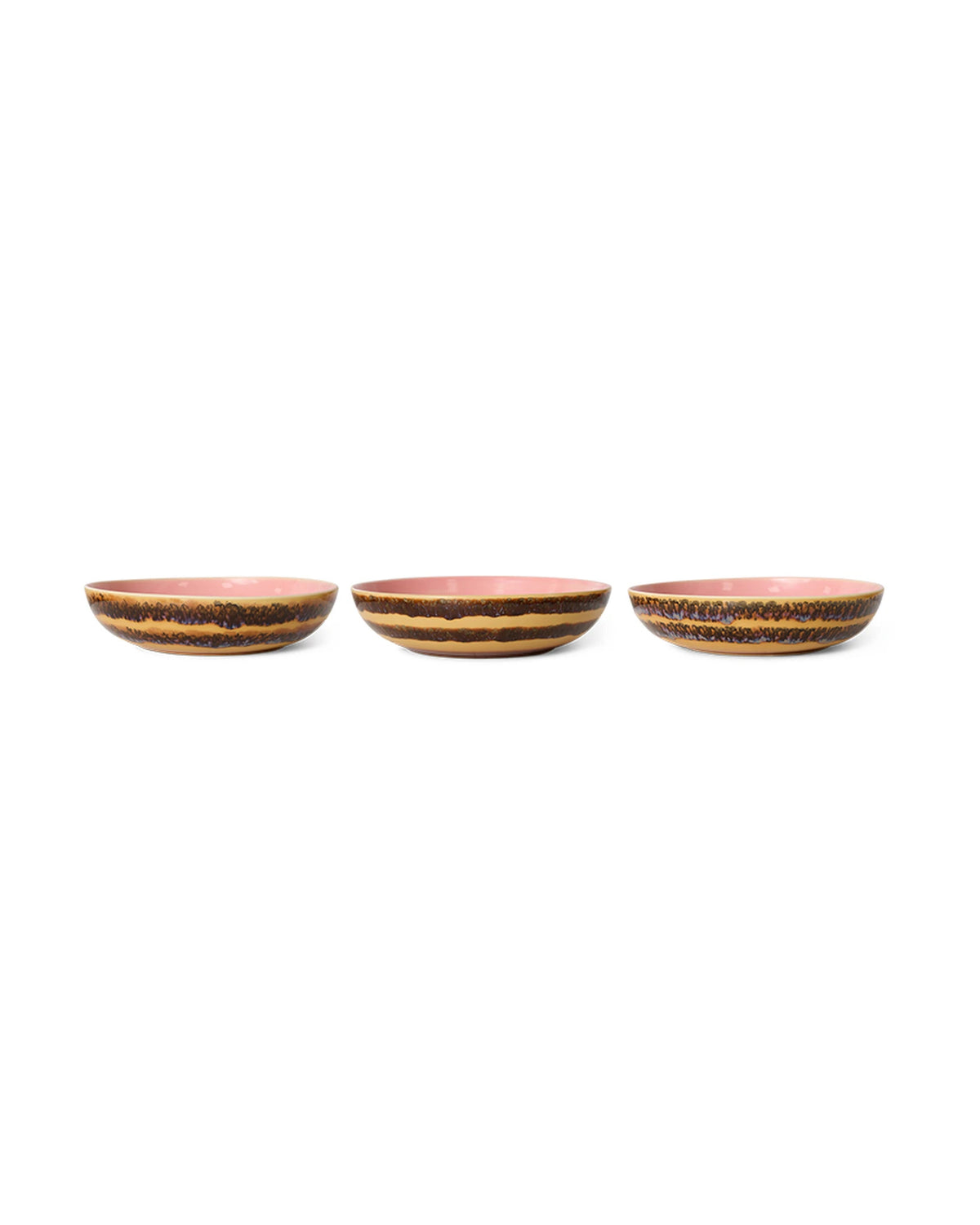 70s ceramics salad bowl serene | Bildmaterial bereitgestellt von SHOES.PLEASE.
