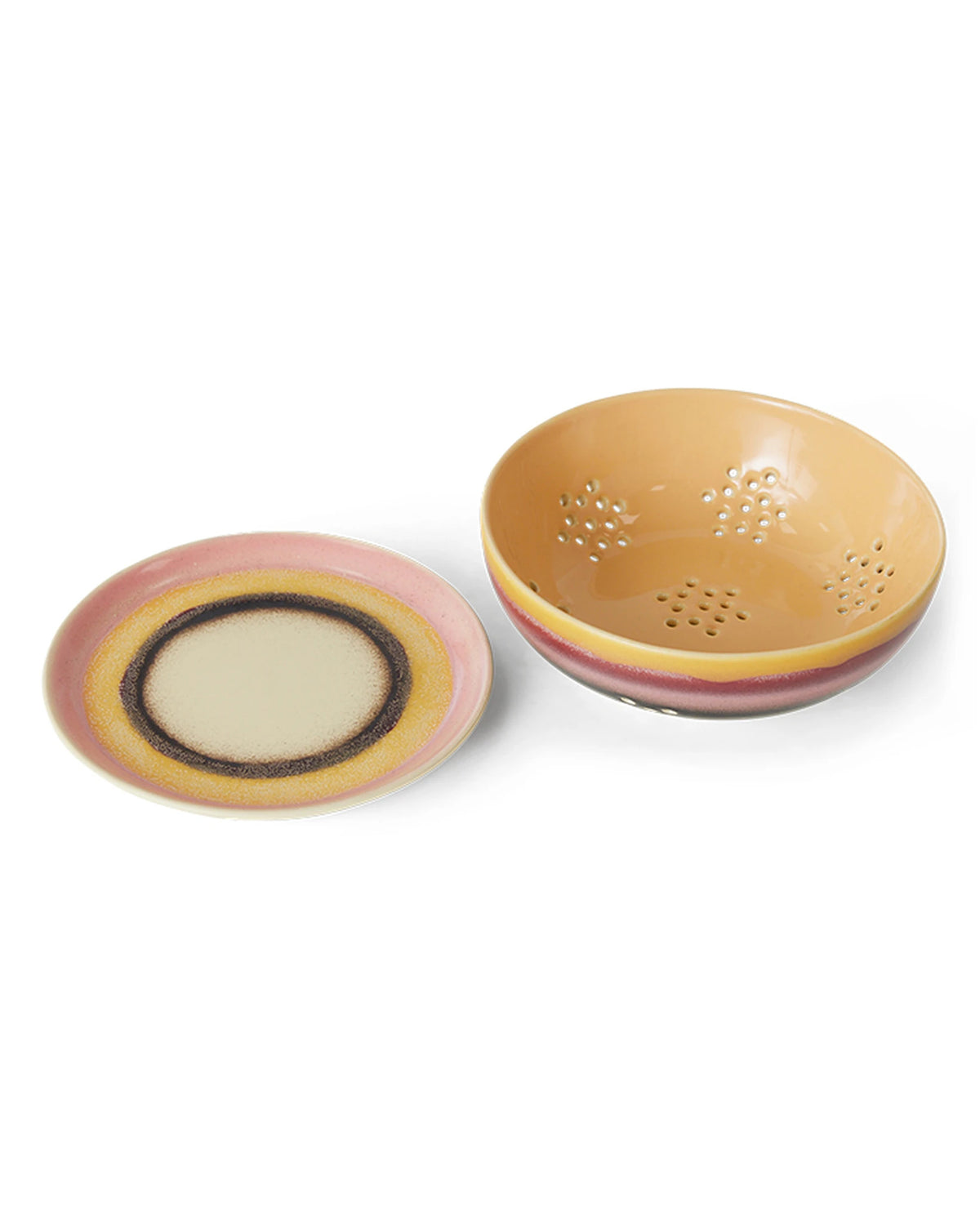 70s ceramics berry bowl sunset | Bildmaterial bereitgestellt von SHOES.PLEASE.
