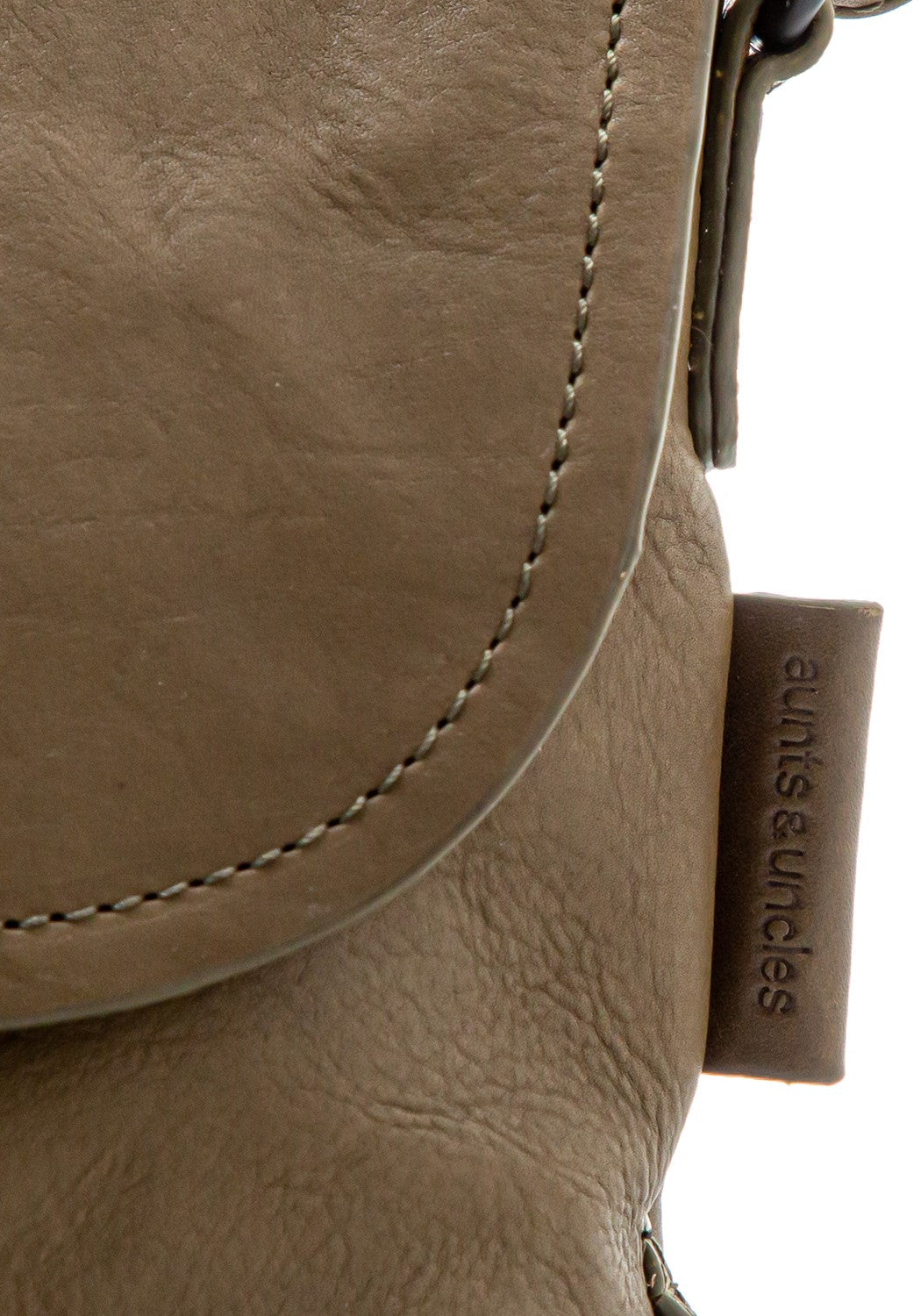 Mrs. Puff Pie Umhängetasche dark olive | Bildmaterial bereitgestellt von SHOES.PLEASE.