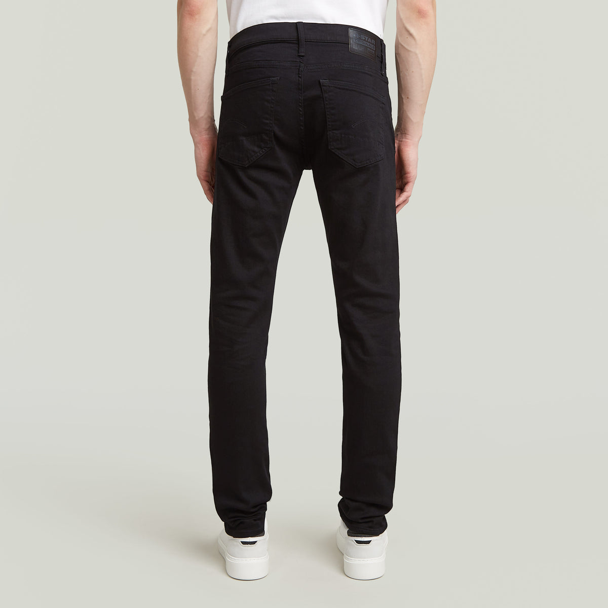 3301 Slim Jeans pitch black | Bildmaterial bereitgestellt von SHOES.PLEASE.