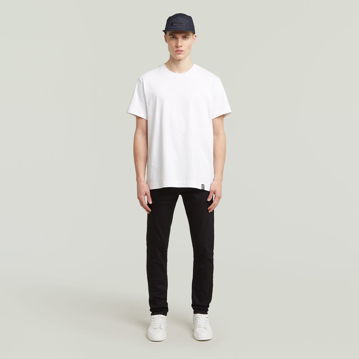 3301 Slim Jeans pitch black | Bildmaterial bereitgestellt von SHOES.PLEASE.