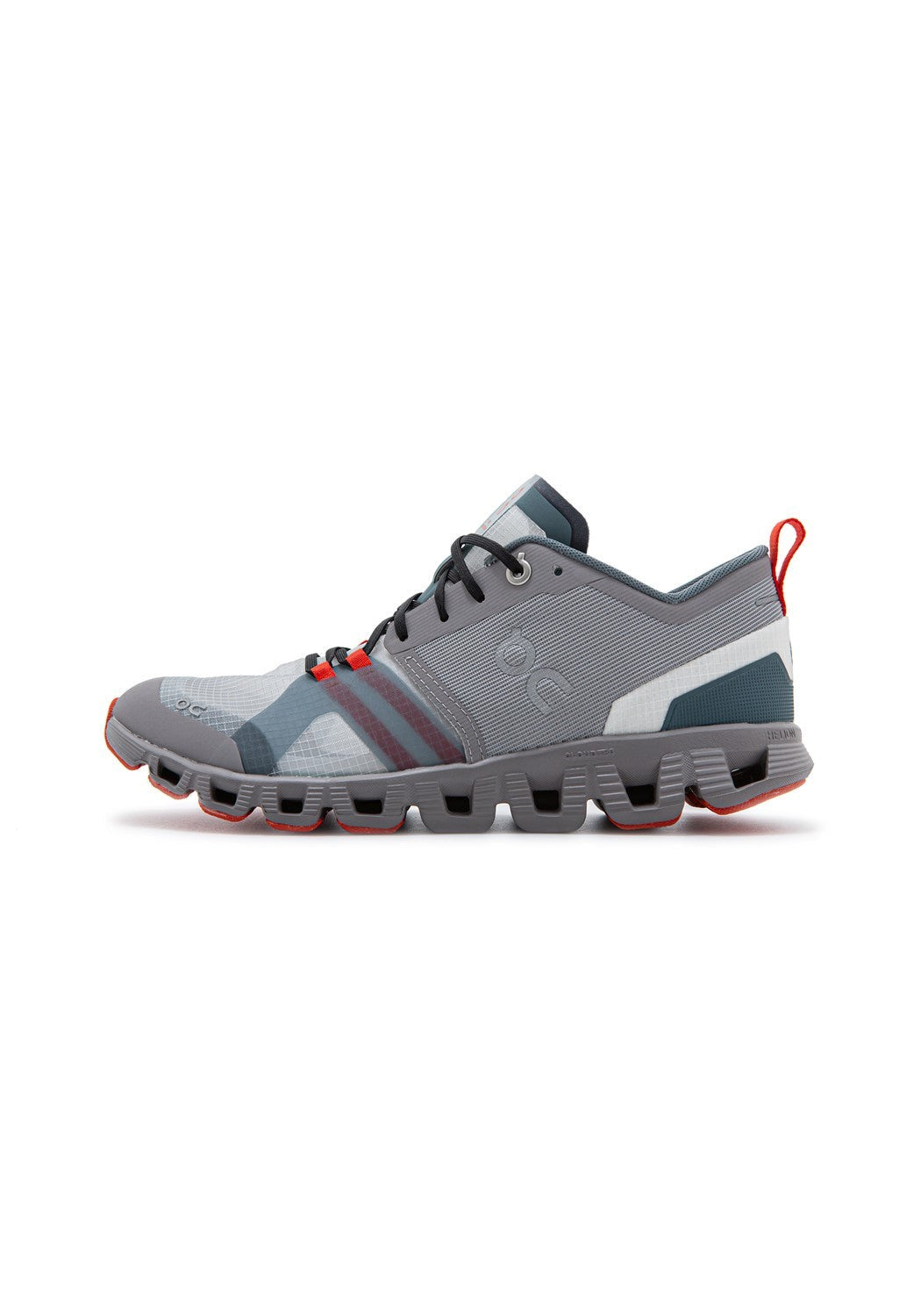 38.99121 W Cloud X Shift alloy/red | Bildmaterial bereitgestellt von SHOES.PLEASE.