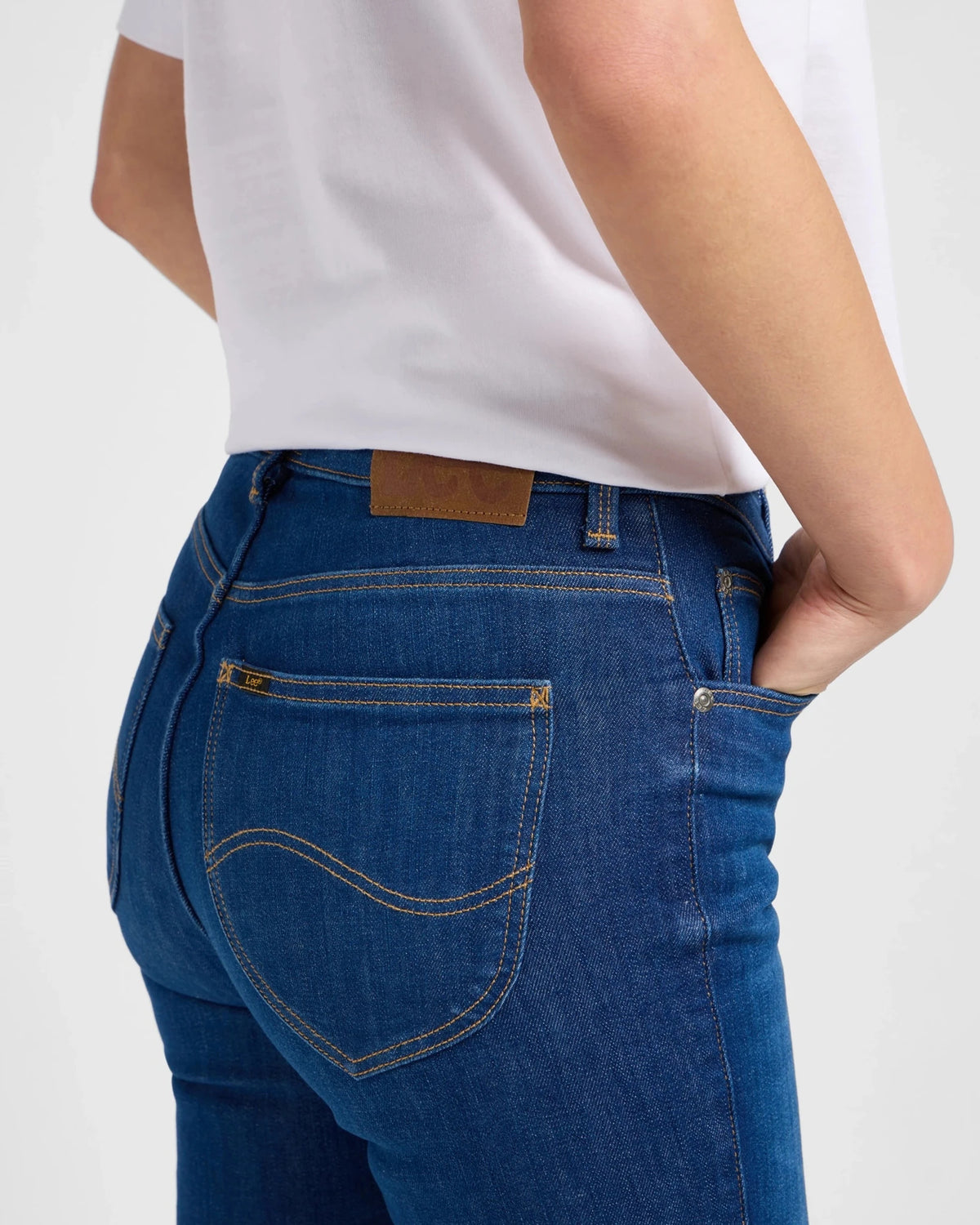 SCARLETT_HIGH NIGHT_SKY medium denim | Bildmaterial bereitgestellt von SHOES.PLEASE.