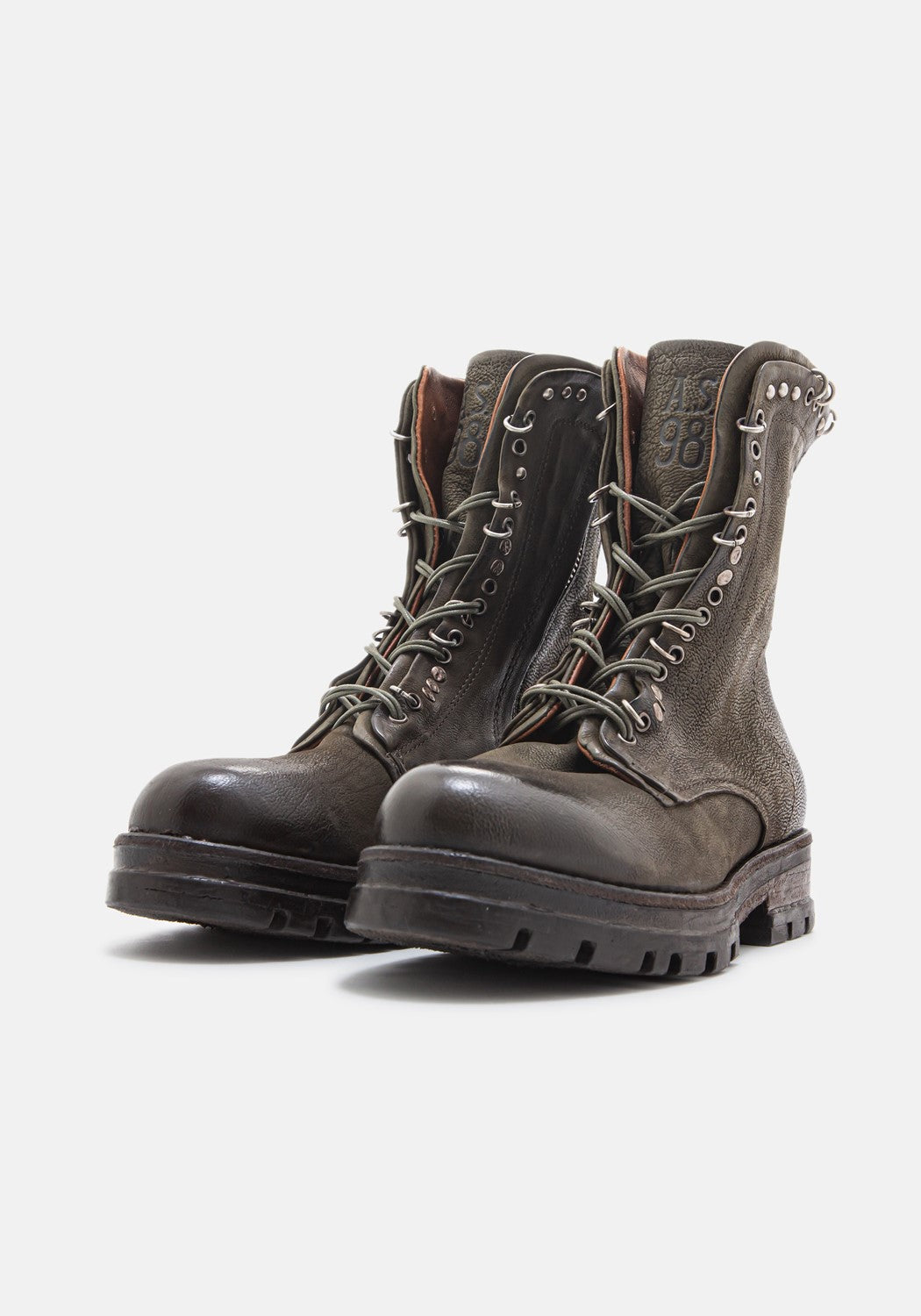 549206-0701-6470 jungle | Bildmaterial bereitgestellt von SHOES.PLEASE.